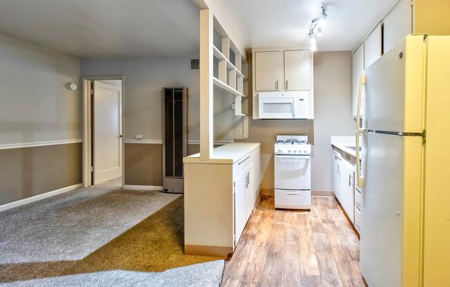 $700 Lease Signing Bonus ~ Limited Time Only ~ Live Where Downtown Meets Midtown, Absolute Must See!
