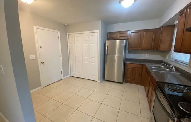 2 Bedroom 2 Bath Duplex in Historic Downtown Orlando for RENT!