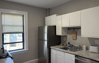 2 beds, 1 bath, 720 sqft, $2,600, Unit 21