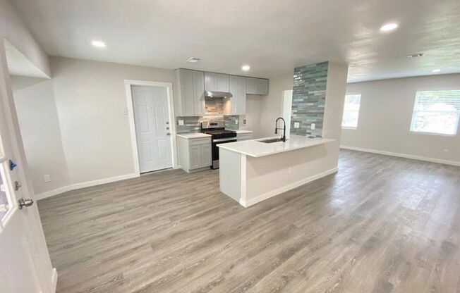 3 beds, 2 baths, $2,150