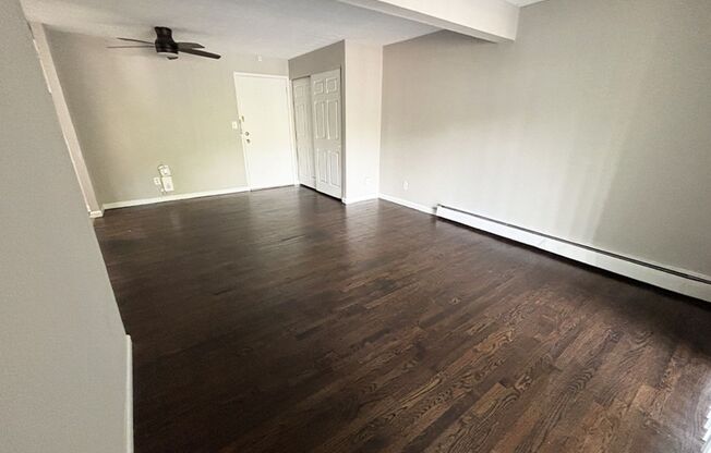 1 bed, 1 bath, 560 sqft, $825, Unit 720-10