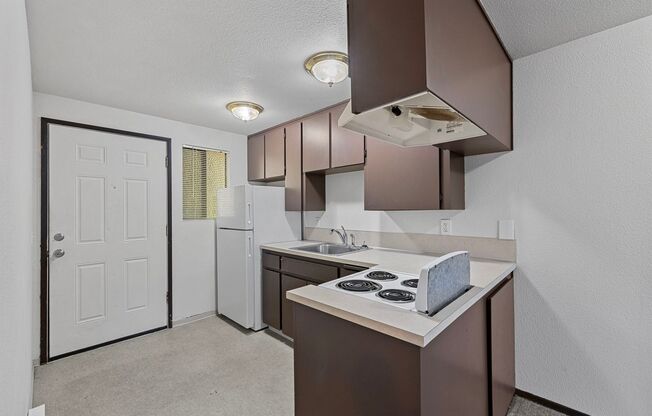 Highline Villas - Renovated 1-Bedroom Apartment | Steps from Downtown Burien