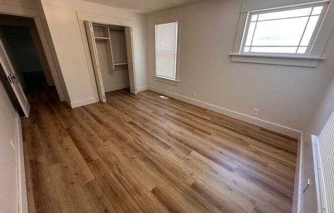 $895 - 2 bedroom/ 1 bathroom - Single Family Home
