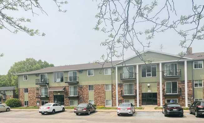 Ridge Area Building + Parking