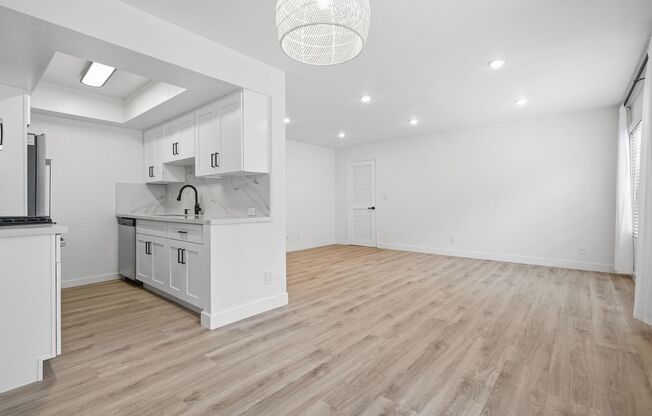 3321 Keystone Avenue