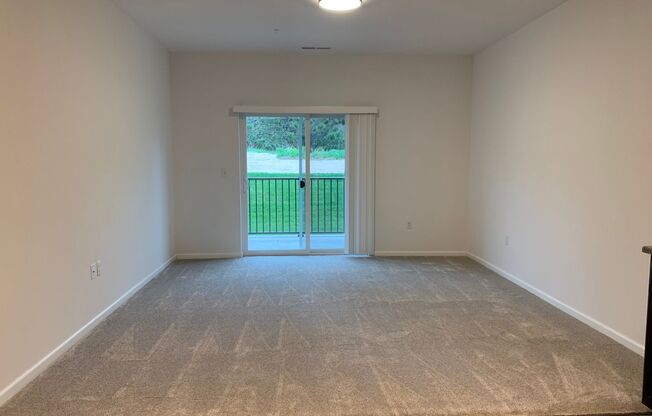 1 bed, 1 bath, 738 sqft, $1,175, Unit 213