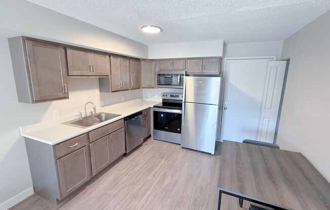 813 W Springfield