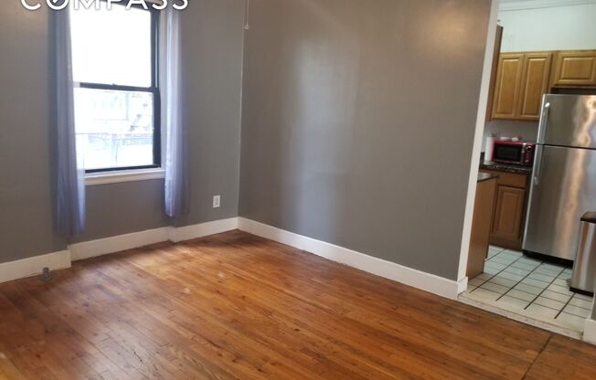 2 beds, 1 bath, $2,500, Unit 3H