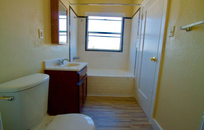 Studio, 1 bath, 550 sqft, $1,450, Unit 08