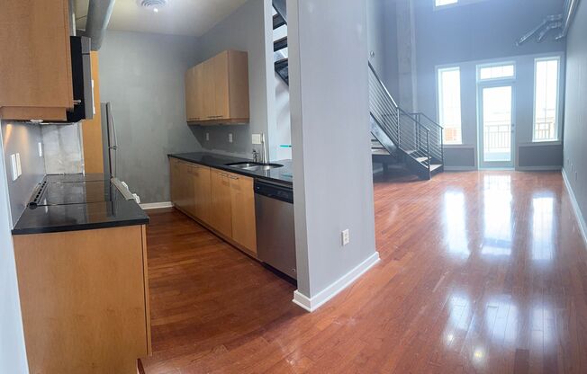 2 beds, 2 baths, $2,300, Unit # 7413