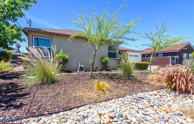 Lovely Home | Gorgeous Yards | A/C