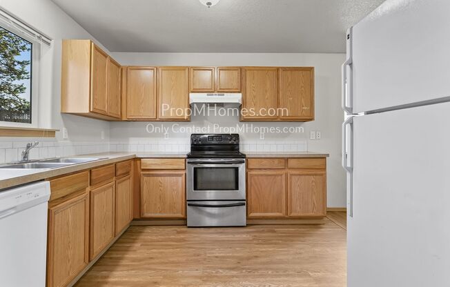 3 beds, 1 bath, $1,799, Unit 2857 SE 125th Avenue