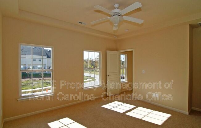 7364 GALLERY POINTE LN