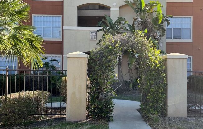 Awesome apartment in the heart of Metrowest!