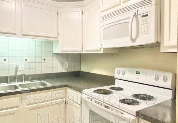 1105 OLD DENBIGH BLVD