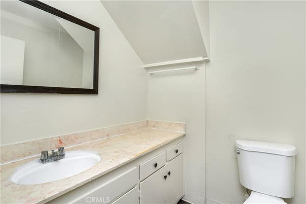 1451 W 105 ST