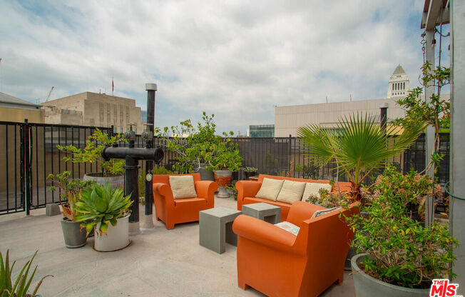 Studio, 1 bath, 760 sqft, $2,250, Unit 714