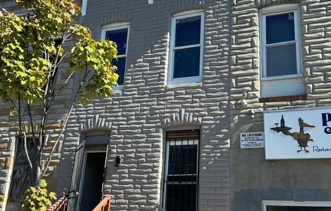 Three Bedroom One Bathroom Ready For ASAP Move In
