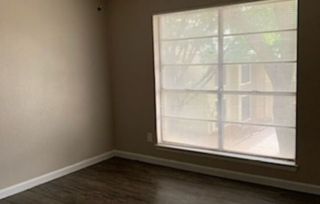 2 beds, 2 baths, 878 sqft, $1,430, Unit 2009