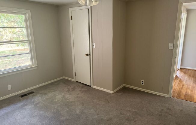 3 beds, 1 bath, $1,375