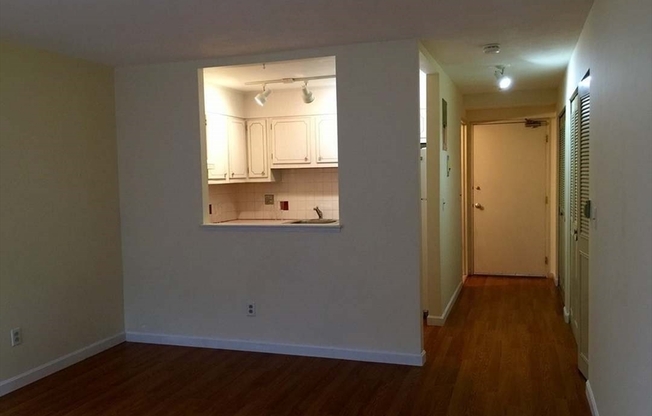 205 INDEPENDENCE AVE