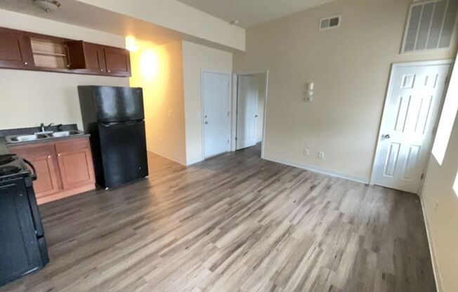 1 bed, 1 bath, $750