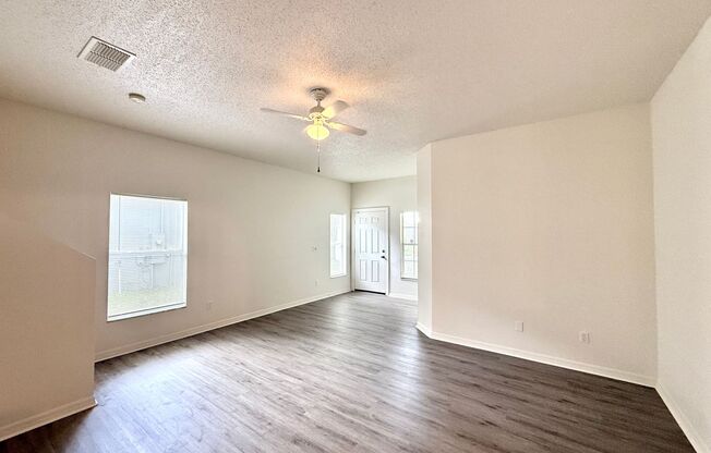 Nice 4/2 Two-Story Home in Seminole County Winter Park - Bear Gully Forest!