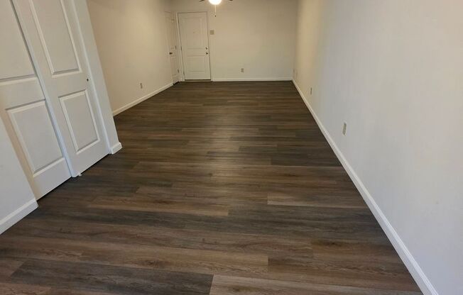 2 beds, 1.5 baths, 1,100 sqft, $1,165, Unit 190307