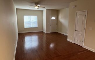 3 beds, 2.5 baths, $1,700