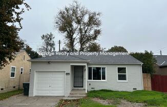 Just Like New Cozy 2 Bedroom Home That Is Ready to Go!!!
