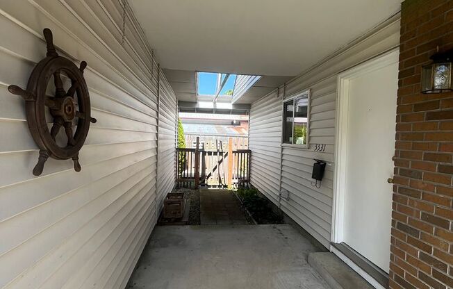 Updated 2-Bedroom Duplex in Prime Beaverton Location