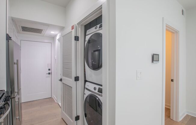 Studio, 1 bath, $1,700, Unit (#101)