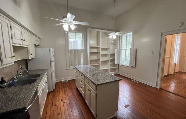 Introducing a charming 2-bedroom, 2-bathroom house located in Columbus, GA.