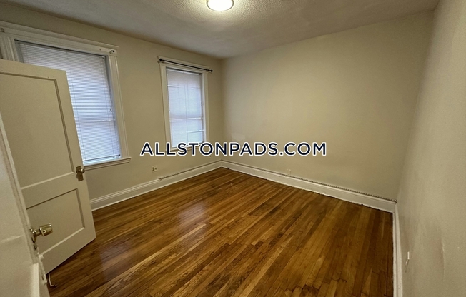 2 beds, 1 bath, 625 sqft, $2,500, Unit 3