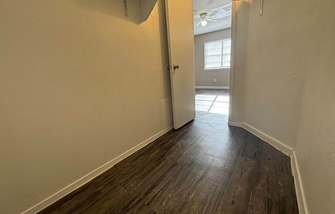 1 bed, 1 bath, 725 sqft, $1,300, Unit 1001