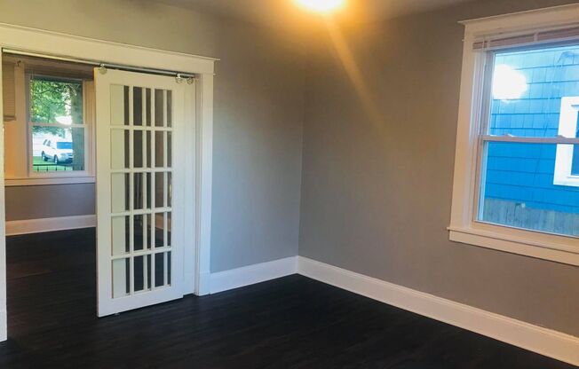 Charming 3 Bedroom/ 1 Bathroom Home in Dundalk, MD!