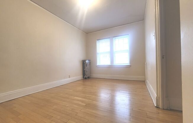 1 bed, 1 bath, $1,045, Unit 208