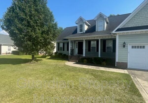 4 beds, 2.5 baths, 2,400 sqft, $2,100