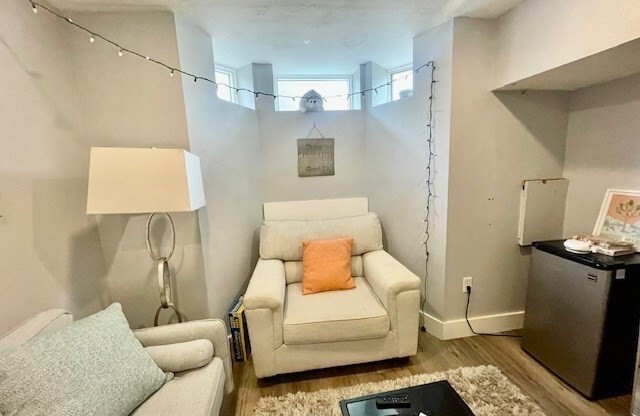 5 beds, 3 baths, 1,400 sqft, $5,500, Unit 1