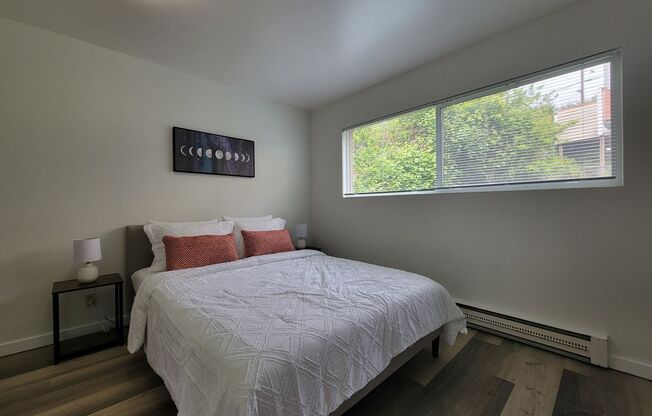 1458 S COLUMBIAN WAY