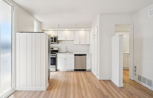 1 bed, 1 bath, 550 sqft, $1,549, Unit 44