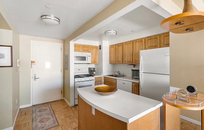 102 BRADHURST AVE