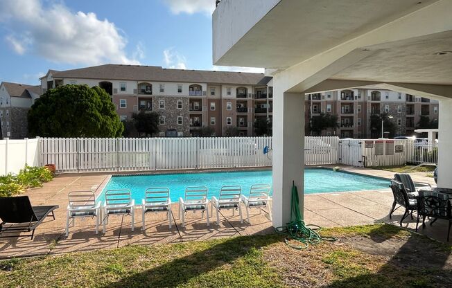 1 bed, 1 bath, $1,650, Unit UNIT UPPER BROADWAY 905