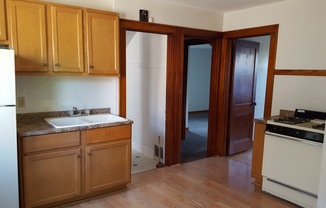 2 beds, 1 bath, 900 sqft, $850