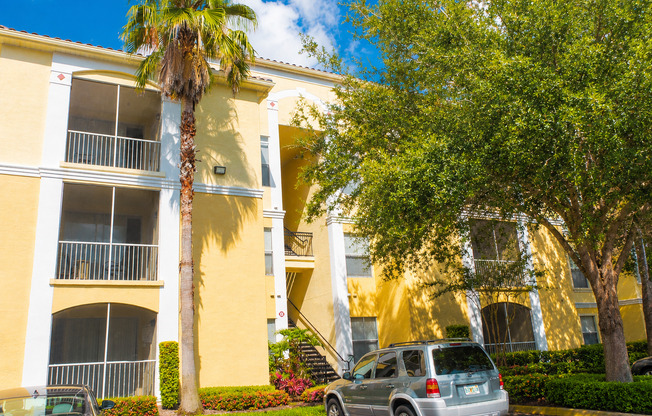 Beautifully Renovated 4 Bed / 2 Bath Condo in Visconti West Condominium- Water View