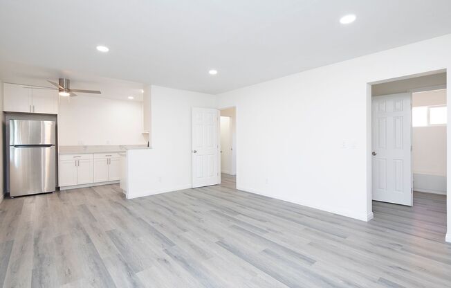3 beds, 2 baths, 1,100 sqft, $3,195, Unit 59