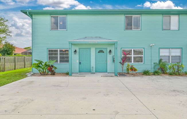 NOW AVAILABLE - Quad Plex Unit just minutes from Fort Myers Beach!