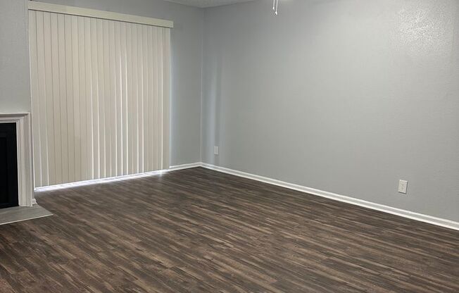 2 beds, 2.5 baths, 1,400 sqft, $1,089