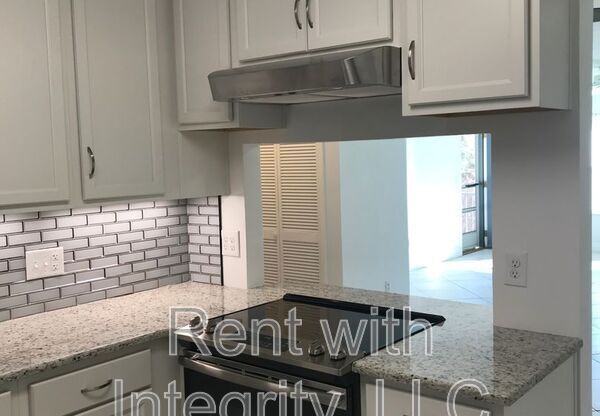 152 D LOCKE ST