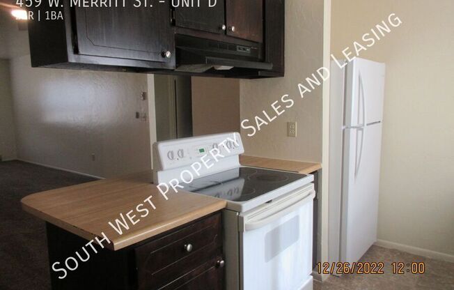 459 W MERRITT ST
